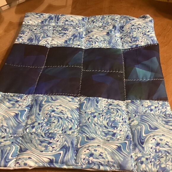 NWOT. Hand Crafted Reversible Quilted Stuffed Animal/Doll Quilt with Pillow - Picture 6 of 6